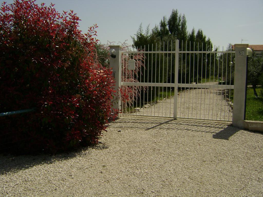 B&B Villa Mediterranee Con Parking Space Trani Exterior photo