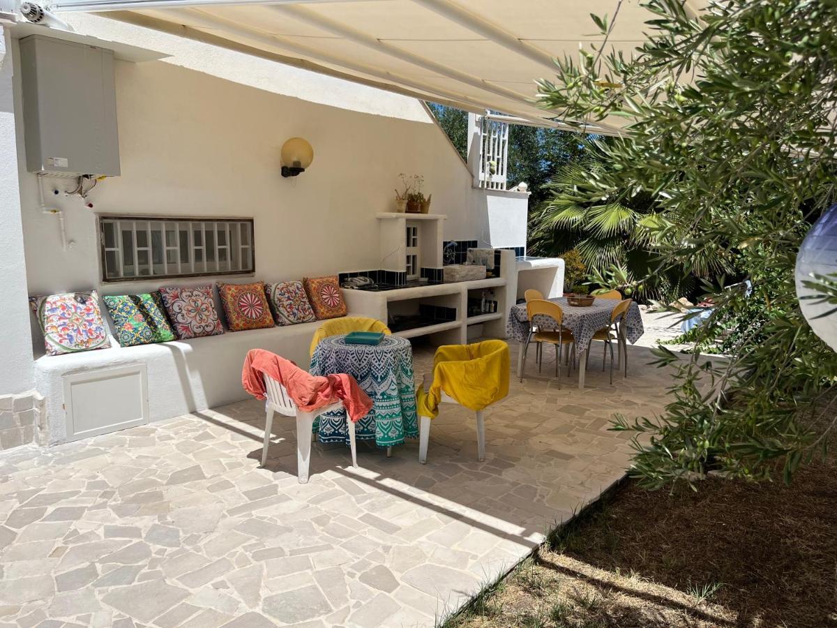 B&B Villa Mediterranee Con Parking Space Trani Exterior photo