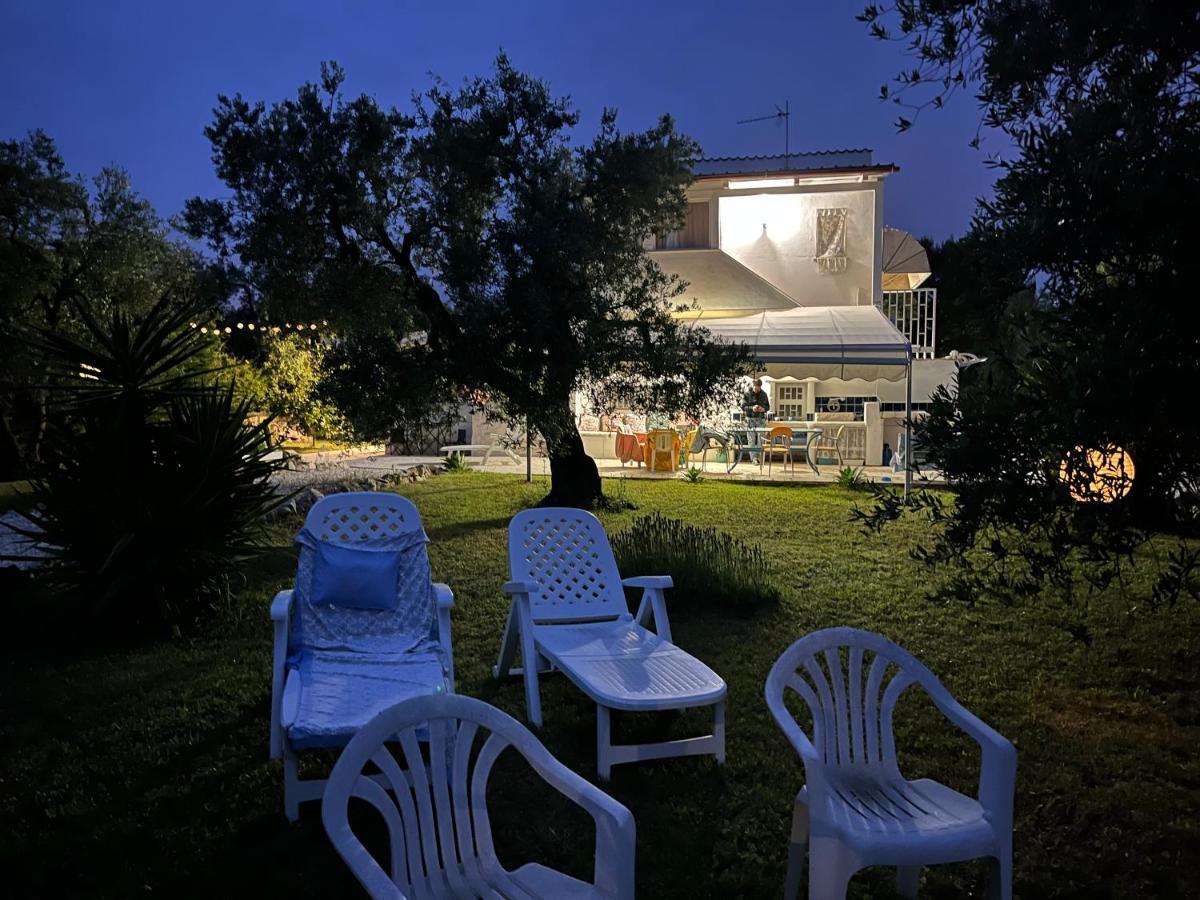 B&B Villa Mediterranee Con Parking Space Trani Exterior photo