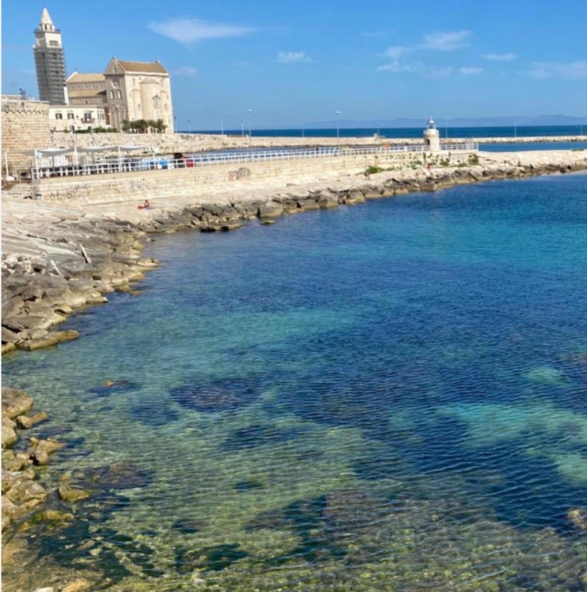 B&B Villa Mediterranee Con Parking Space Trani Exterior photo
