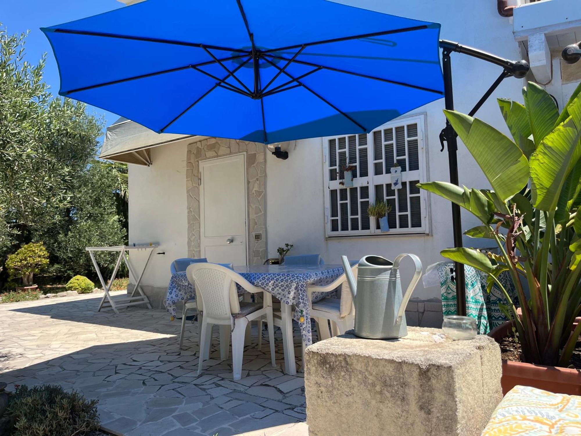B&B Villa Mediterranee Con Parking Space Trani Exterior photo
