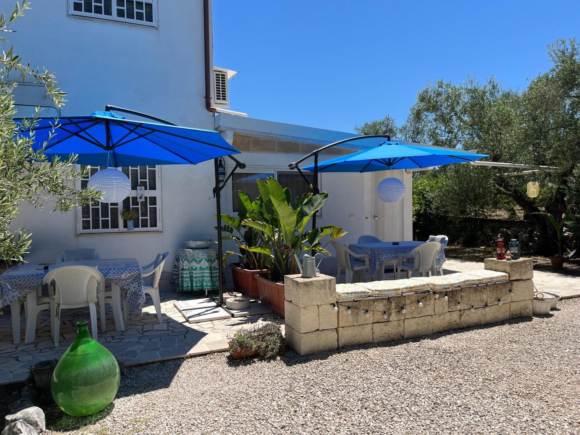 B&B Villa Mediterranee Con Parking Space Trani Exterior photo