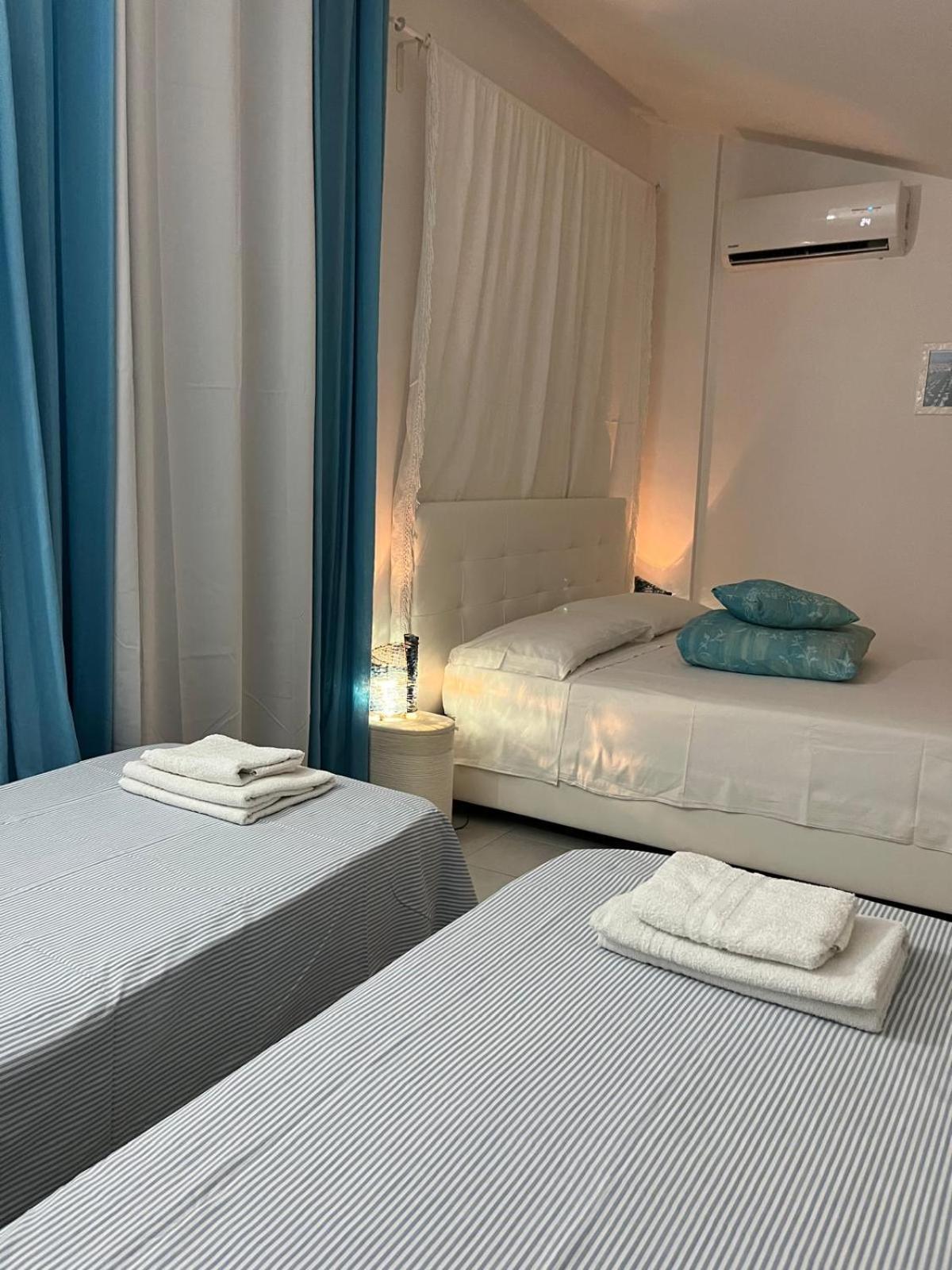 B&B Villa Mediterranee Con Parking Space Trani Exterior photo